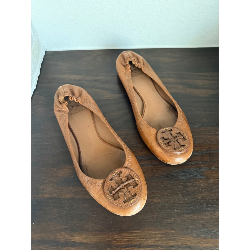 Tory Burch Reva Ballet Flats Tan Leather Logo Medallion Scrunch Back Size 10.5